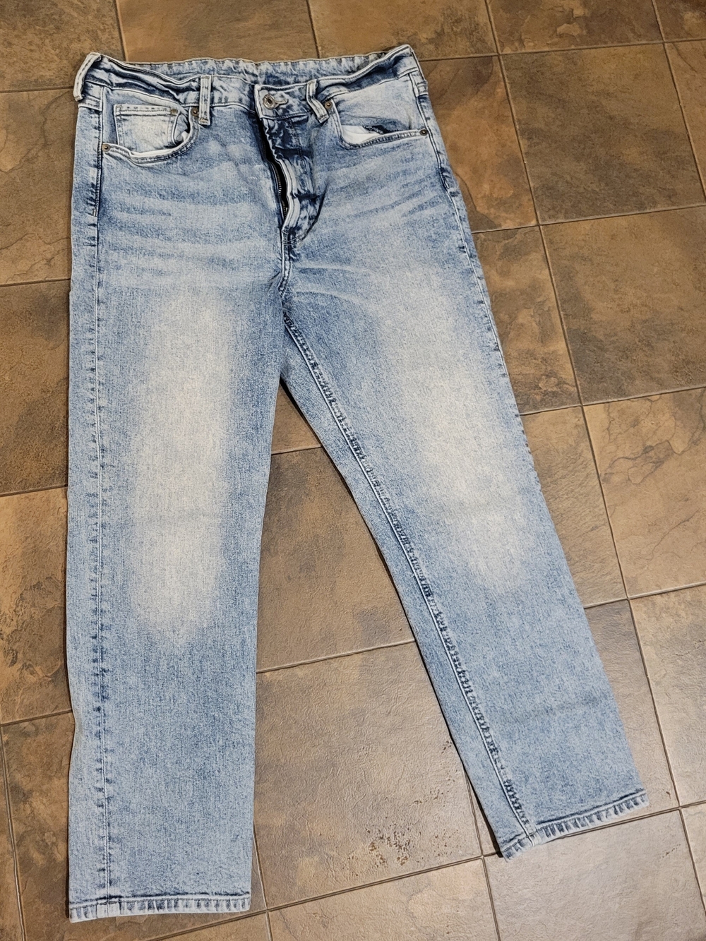 Light Wash Straight Leg Jeans